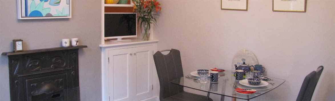 hill view dinning room